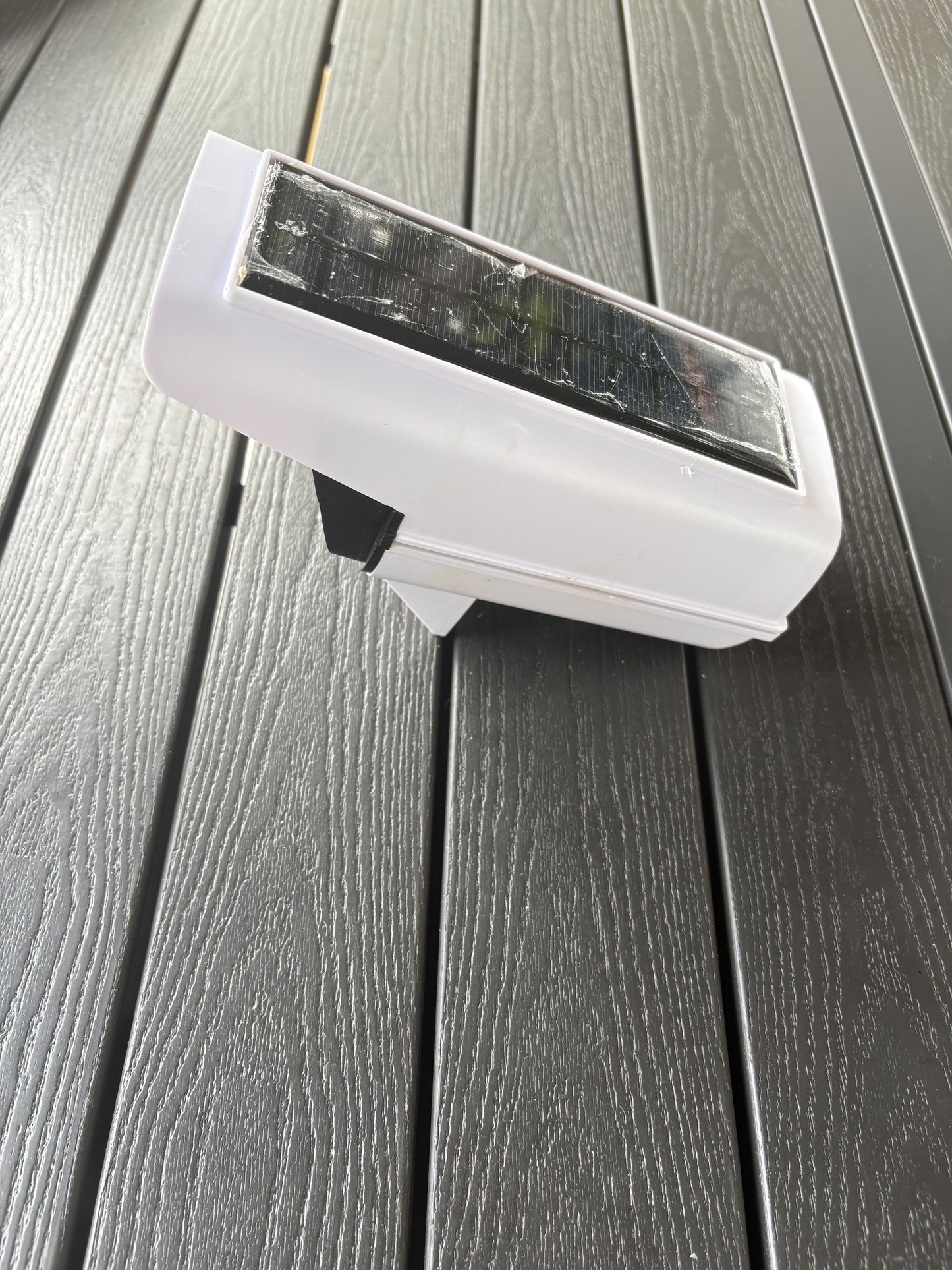 Lampara Solar Tipo Camara Con Sensor Movimiento 200w Lh627